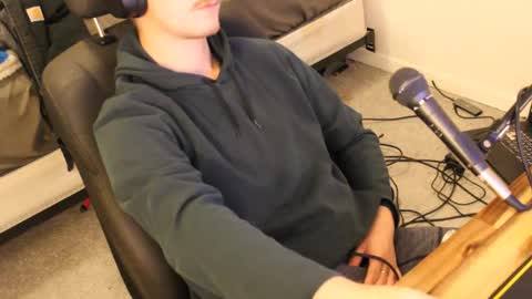 freeforyourpleasure online show from November 18, 2025, 4:39 am