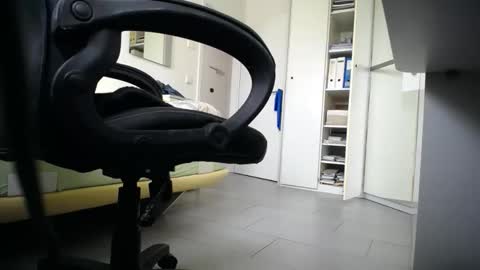 Walter Fischer online show from September 9, 2025, 10:04 am