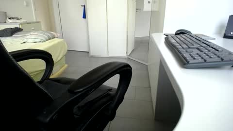 Walter Fischer online show from November 21, 2025, 12:04 pm