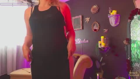 Louise or Lou 3 online show from July 3, 2026, 1:17 pm