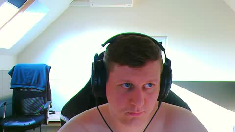 French fries online show from April 25, 2026, 4:04 pm