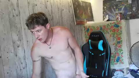 Snapshot of frenchhornybibs chatting on July 14, 2026, 10:21 am French Horny Bibs online show from July 14, 2026, 10:21 am