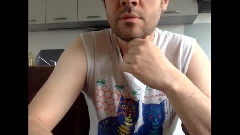 frenchy_from_paris online show from April 5, 2026, 3:20 pm