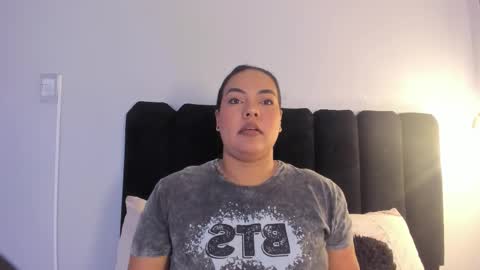 freya_blaze online show from December 23, 2025, 4:43 am