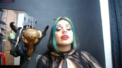 freyaa_sorceress online show from February 12, 2025, 4:54 am