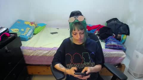 freyaa_sorceress online show from March 11, 2025, 8:20 pm