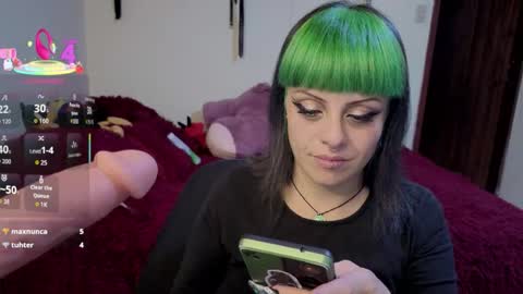 freyaa_sorceress online show from December 4, 2025, 7:33 pm