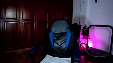 freyanatural online show from December 19, 2025, 11:23 pm