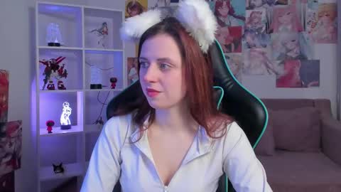 Snapshot of freyavey chatting on February 8, 2026, 5:22 am FreyaVey online show from February 8, 2026, 5:22 am