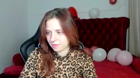 Snapshot of freyavey chatting on February 19, 2026, 5:36 am FreyaVey online show from February 19, 2026, 5:36 am