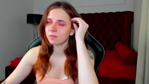 FreyaVeys online show from July 5, 2026, 5:03 am