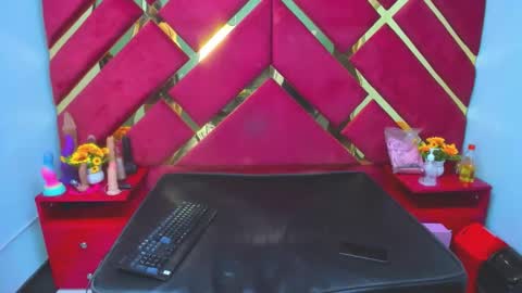 freyja_naugthy online show from January 6, 2026, 12:42 pm