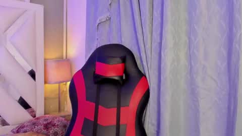 Frezzita online show from December 14, 2025, 7:51 pm