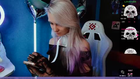 Snapshot of frida_fortune chatting on January 23, 2025, 2:28 pm Frida A boost to fortune for the one who gives a thumbs up and a bonus lucky for those who support me by joining the fanclub online show from January 23, 2025, 2:28 pm