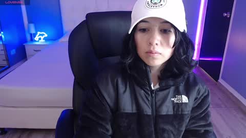 frida_lassi_ online show from January 14, 2025, 12:14 pm