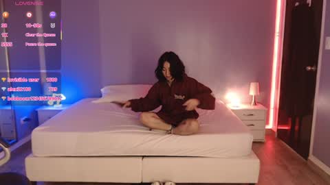 frida_lassi_ online show from January 25, 2025, 5:40 pm