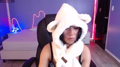 frida_lassi_ online show from February 13, 2025, 3:35 pm