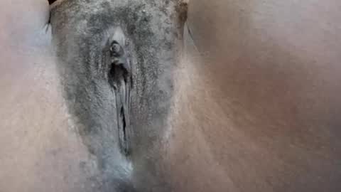 fridahlov online show from October 27, 2025, 7:12 am