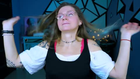 Frida Tander online show from December 22, 2024, 9:22 am