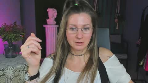 Frida Tander online show from January 8, 2025, 12:15 pm