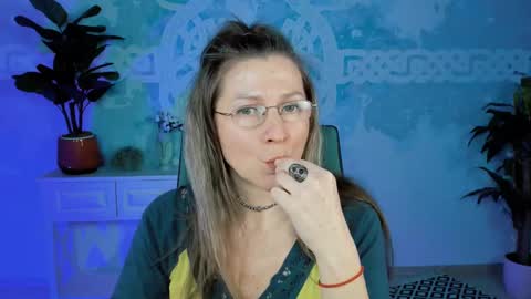 Frida Tander online show from March 6, 2025, 4:07 pm