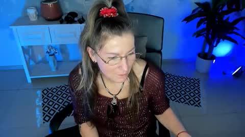 Frida Tander online show from November 30, 2025, 5:11 am