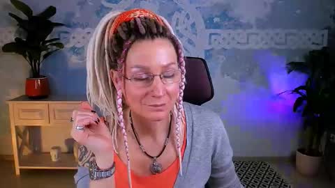 Frida Tander online show from February 3, 2026, 6:40 am