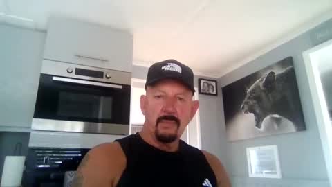 Snapshot of friskyneedsum chatting on September 9, 2025, 3:33 pm bob online show from September 9, 2025, 3:33 pm