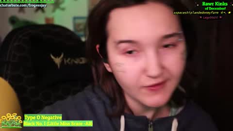   Jaywise Frogfoot  online show from December 13, 2025, 10:48 pm