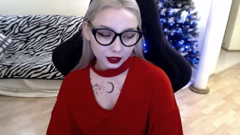 Snapshot of fromsun_forsoul chatting on December 27, 2024, 6:46 am Lilith online show from December 27, 2024, 6:46 am