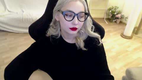 Snapshot of fromsun_forsoul chatting on March 12, 2025, 7:13 am Lilith online show from March 12, 2025, 7:13 am