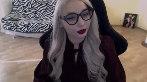 Snapshot of fromsun_forsoul chatting on September 16, 2025, 11:55 am Lilith online show from September 16, 2025, 11:55 am