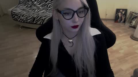 Snapshot of fromsun_forsoul chatting on October 10, 2025, 8:08 pm Lilith online show from October 10, 2025, 8:08 pm