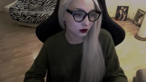 Snapshot of fromsun_forsoul chatting on October 23, 2025, 5:44 pm Lilith online show from October 23, 2025, 5:44 pm