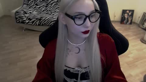 Snapshot of fromsun_forsoul chatting on October 28, 2025, 11:14 am Lilith online show from October 28, 2025, 11:14 am