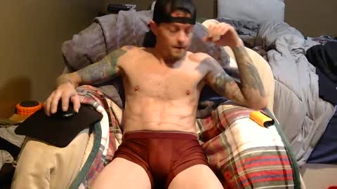 Snapshot of froski666 chatting on January 1, 2025, 11:18 pm froski666 online show from January 1, 2025, 11:18 pm