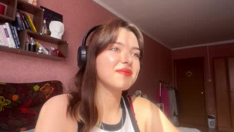 Emily online show from September 14, 2025, 7:07 am