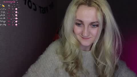Snapshot of frosty_blueberries4 chatting on December 11, 2024, 12:02 pm ANA online show from December 11, 2024, 12:02 pm