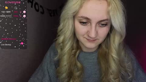 Snapshot of frosty_blueberries4 chatting on December 23, 2024, 6:44 am ANA online show from December 23, 2024, 6:44 am