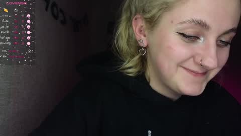 Snapshot of frosty_blueberries4 chatting on January 24, 2025, 10:51 pm ANA online show from January 24, 2025, 10:51 pm