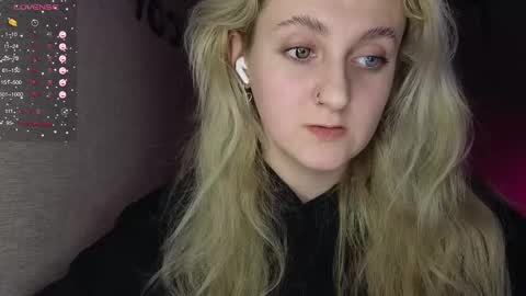Snapshot of frosty_blueberries4 chatting on February 10, 2025, 6:03 pm ANA online show from February 10, 2025, 6:03 pm