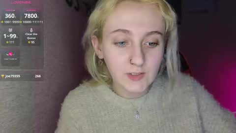 Snapshot of frosty_blueberries4 chatting on March 10, 2025, 11:27 pm ANA online show from March 10, 2025, 11:27 pm