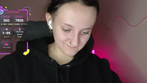 Snapshot of frosty_blueberries4 chatting on September 13, 2025, 5:13 pm ANA online show from September 13, 2025, 5:13 pm