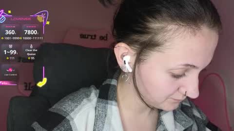 Snapshot of frosty_blueberries4 chatting on September 30, 2025, 10:04 pm ANA online show from September 30, 2025, 10:04 pm