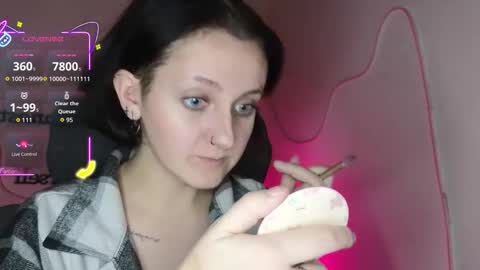 Snapshot of frosty_blueberries4 chatting on October 6, 2025, 10:29 pm ANA online show from October 6, 2025, 10:29 pm