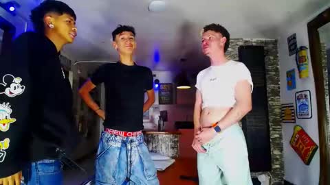 THOMAS AND DAMIAND online show from January 21, 2025, 7:06 pm