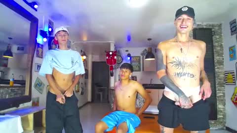 THOMAS AND DAMIAND online show from January 31, 2025, 7:18 pm