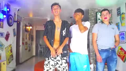 THOMAS AND DAMIAND online show from February 7, 2025, 7:06 pm