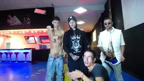 THOMAS AND DAMIAND online show from February 27, 2025, 6:42 pm