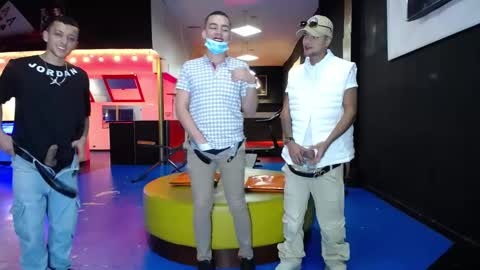 THOMAS AND DAMIAND online show from March 7, 2025, 6:43 pm